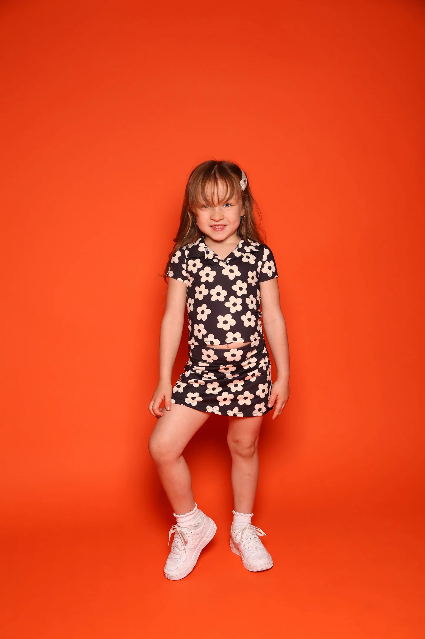 Sweet Pea Top - Black/White Daisies - Sparkle Plum Exclusive - Ready to Ship