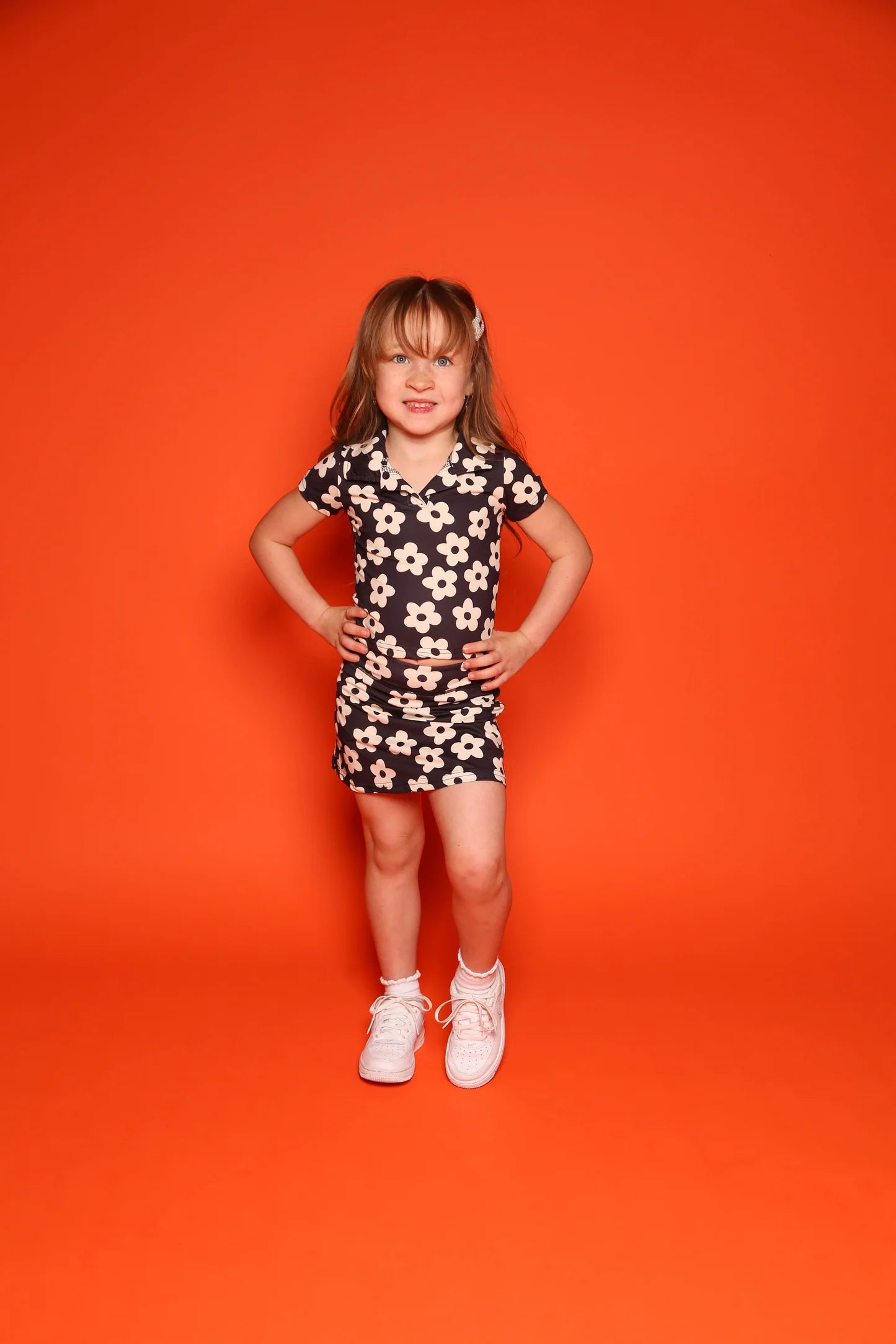 Sweet Pea Top - Black/White Daisies - Sparkle Plum Exclusive - Ready to Ship