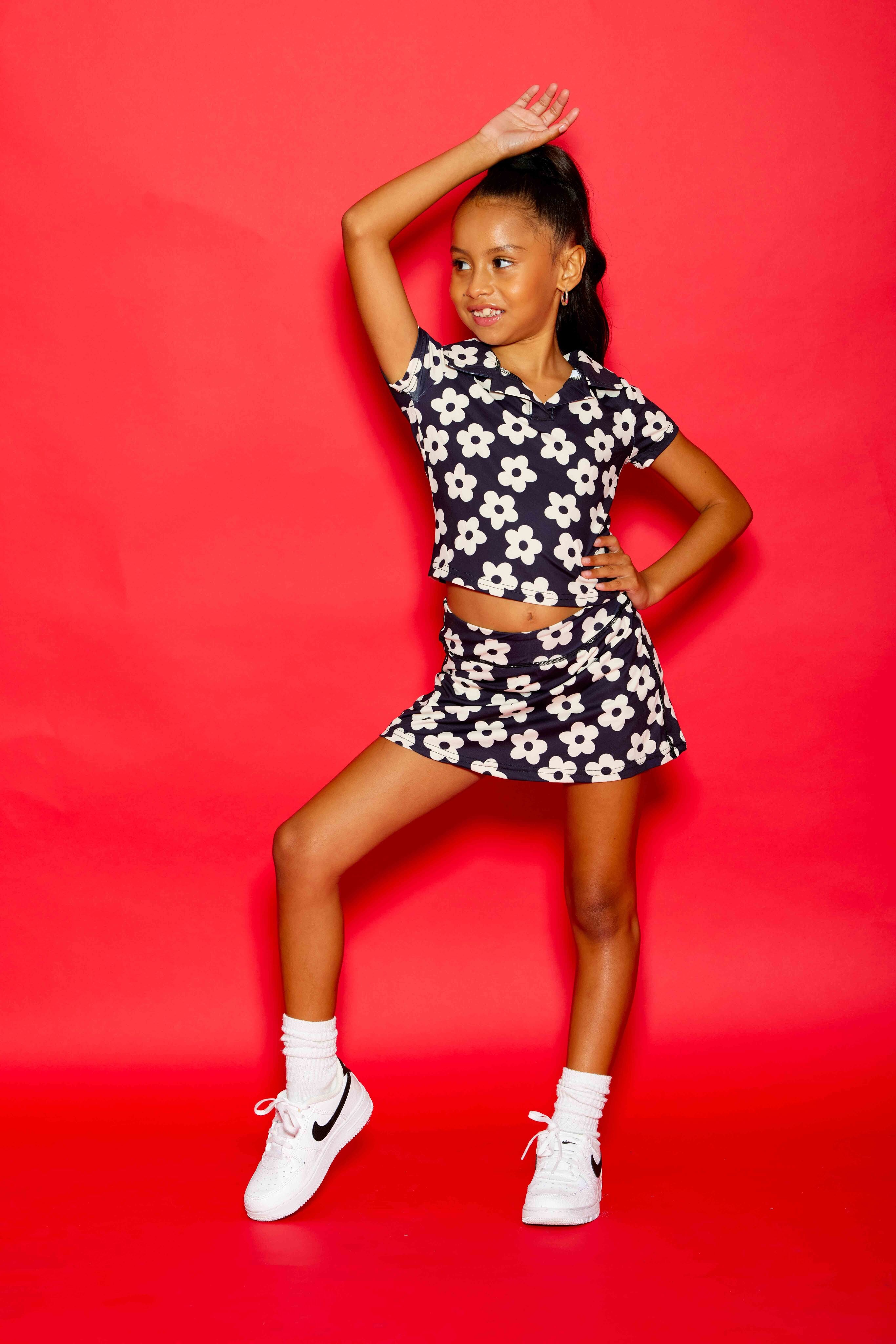 Sweet Pea Skort - Black/White Daisies - Sparkle Plum Exclusive - Ready to Ship