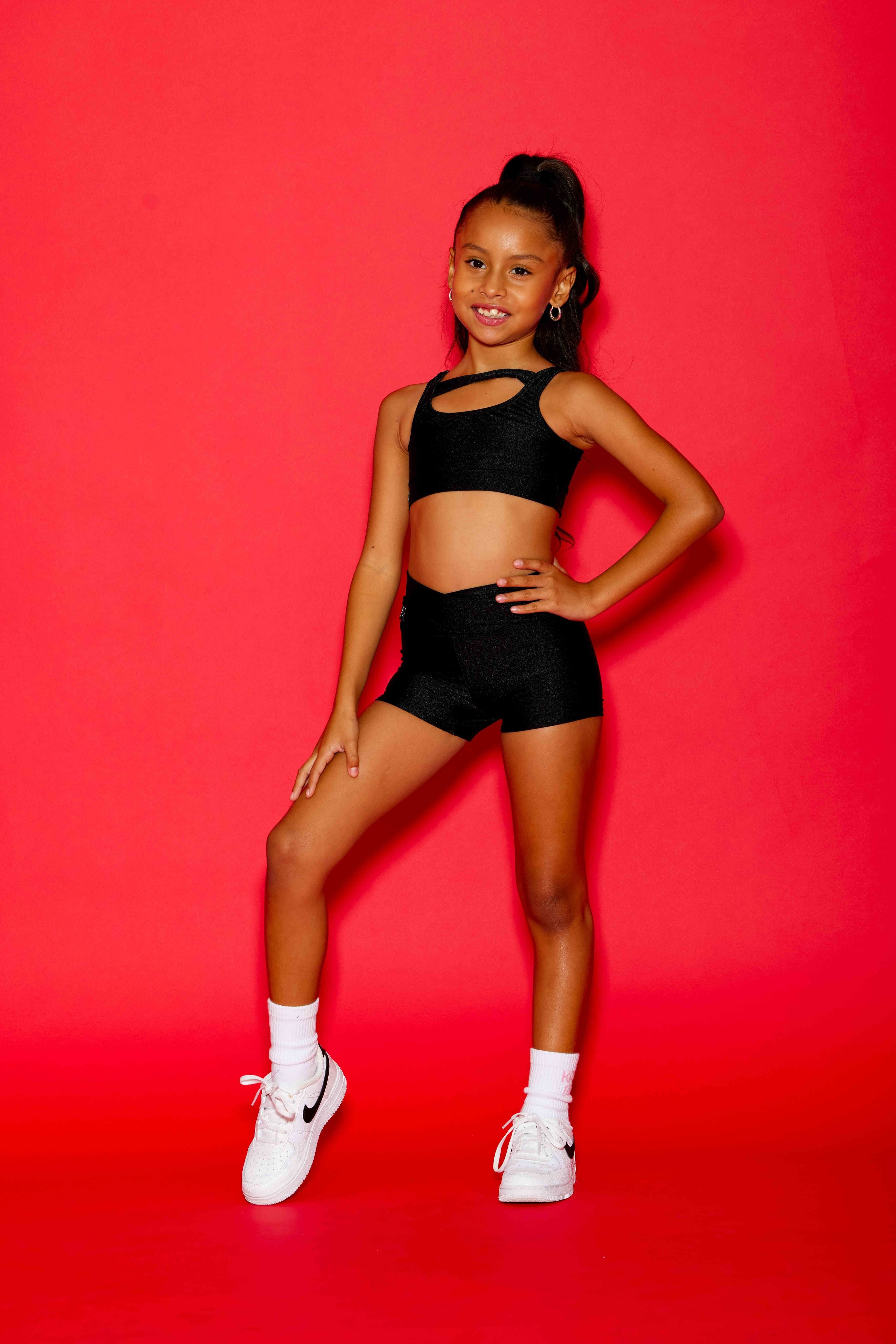 Win Win Chic Short - Black Shiny - Ready To Ship